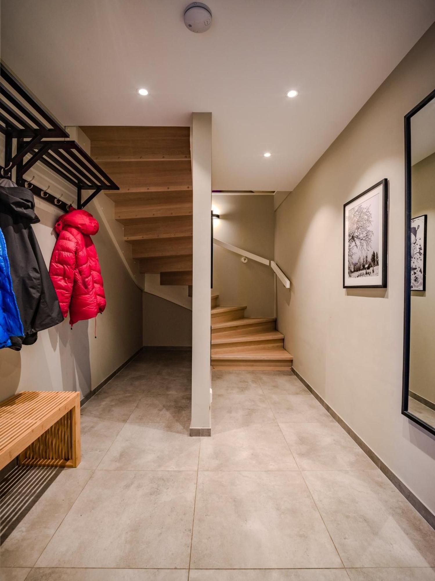 Modern And Central Apartment In Quiet Street Tromso Exterior photo